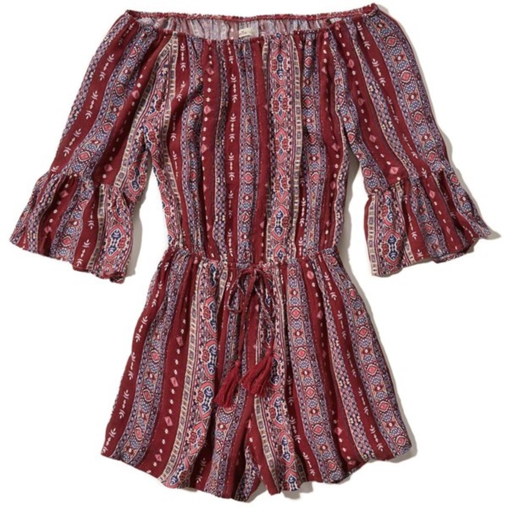 Hollister romper
